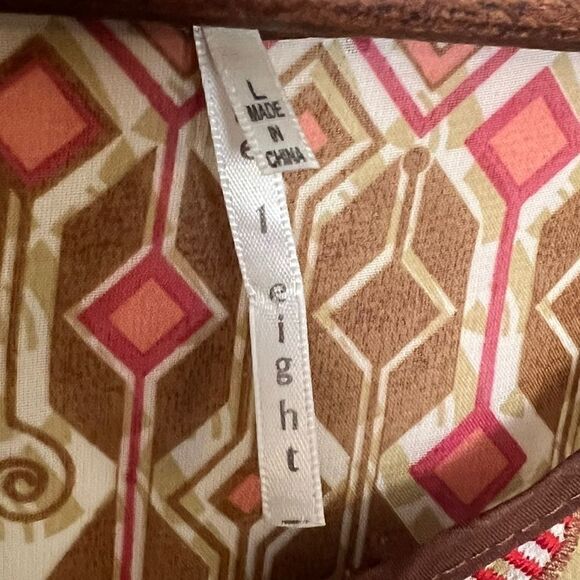 Nine 1 Eight Sheer Lightweight Tassel Top - Picture 5 of 9